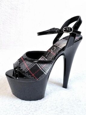 Ellie Shoes 709-BRITNEY Plaid Platform Heels Black & White US 6